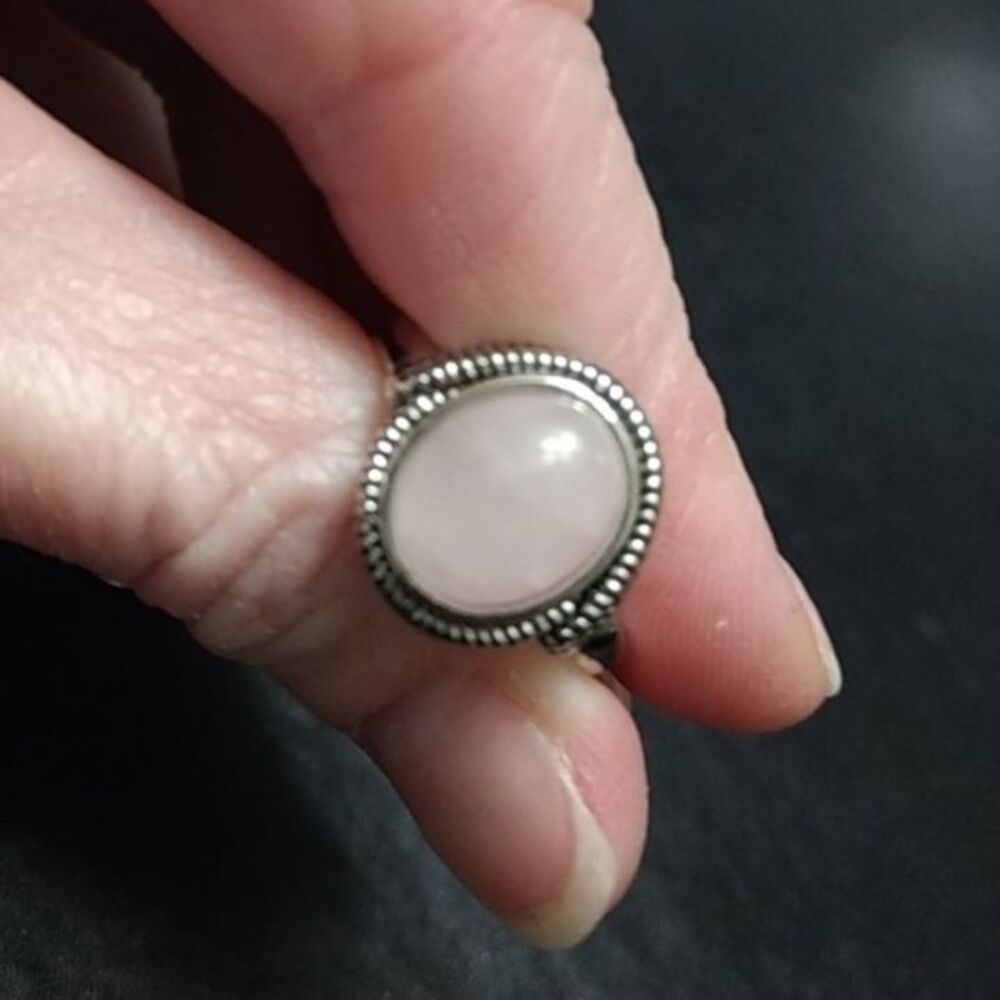 Silver tone rose quartz ring Size 6 - Picture 8 of 8